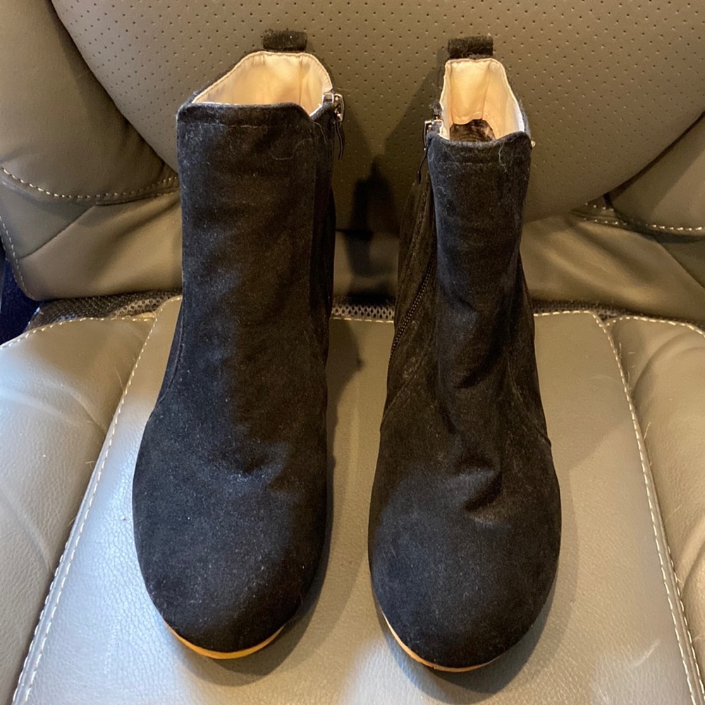 Black Vegan Heeled Booties